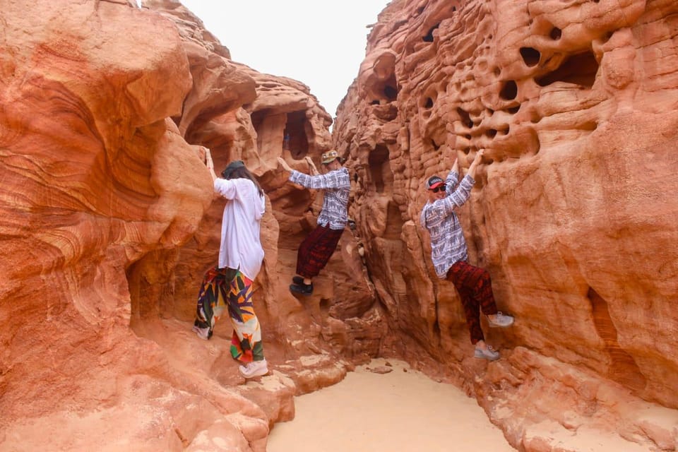 15Safari al Canyon Colorato e Snorkeling al Blue Hole da Sharm El Sheikh