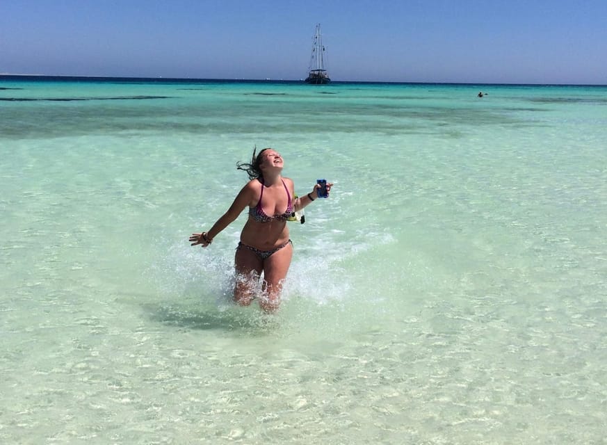 6Private Boat Trip in Red Sea – Snorkeling & BBQ (Private Yacht)