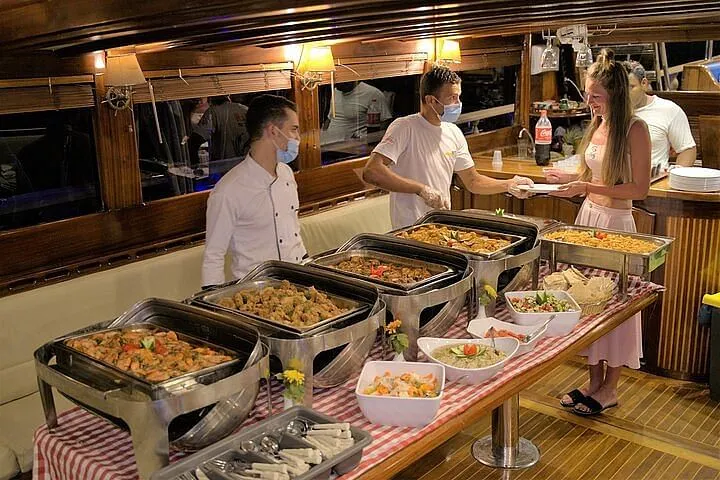 Cruzeiro com Jantar Sina Dream em Sharm El Sheikh
